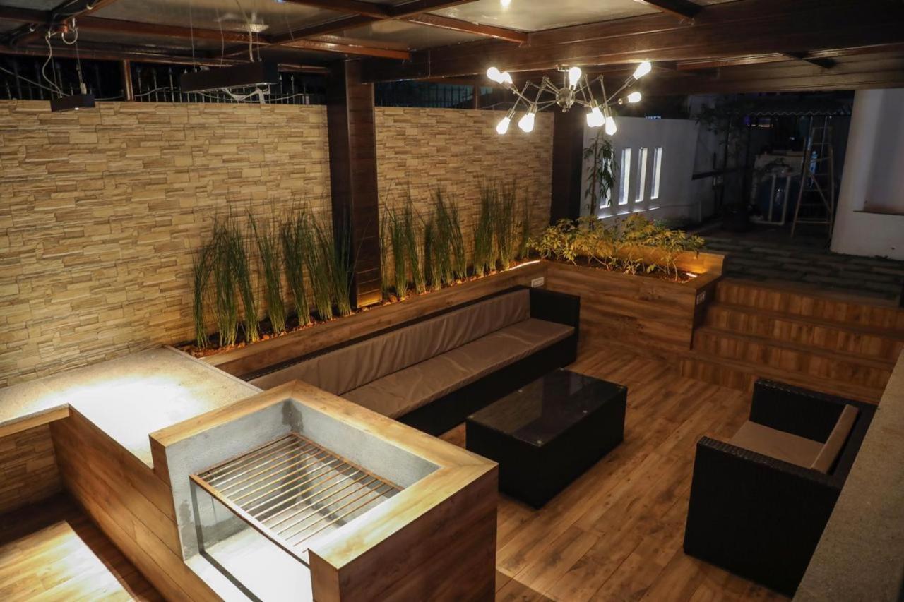Aqua Villa Luxury Home Stay Лонавала Екстериор снимка