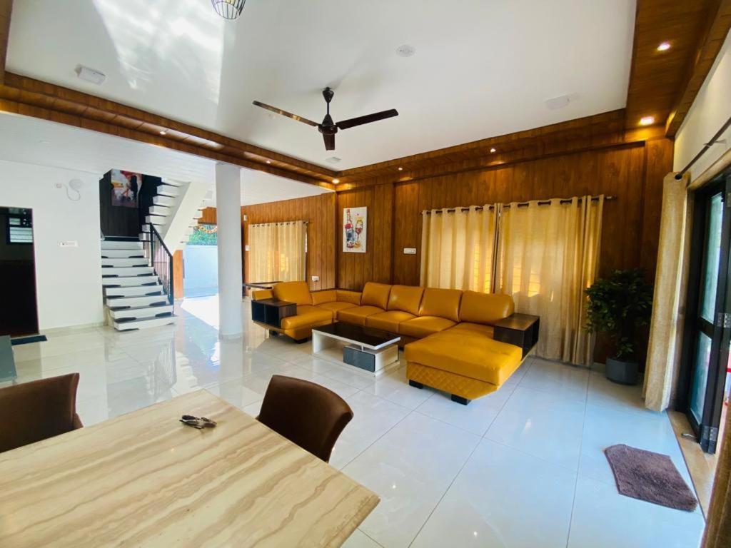 Aqua Villa Luxury Home Stay Лонавала Екстериор снимка